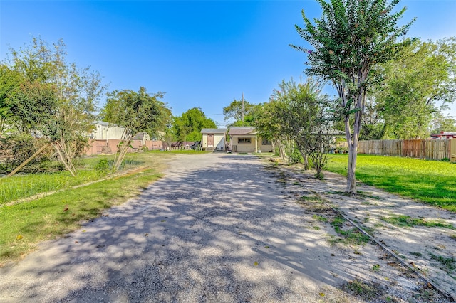 view of front of property with a front yard