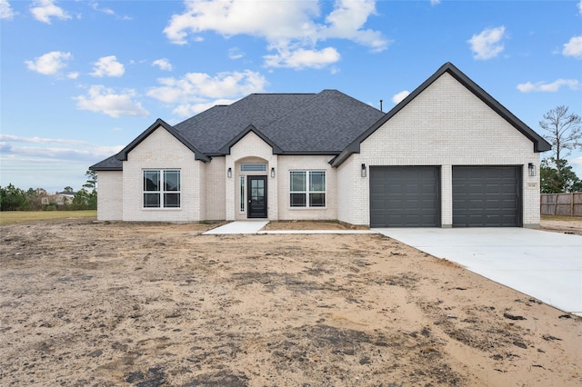 view of front facade featuring a garage