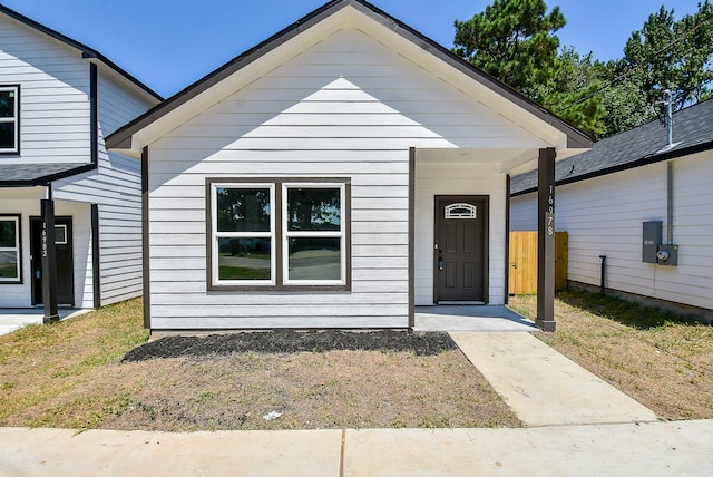 view of front of house