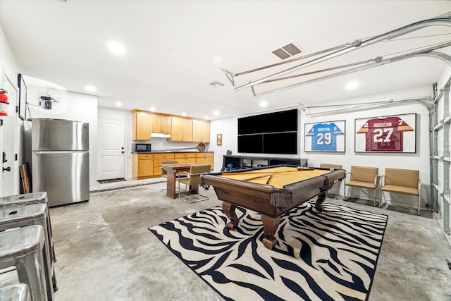 playroom with pool table