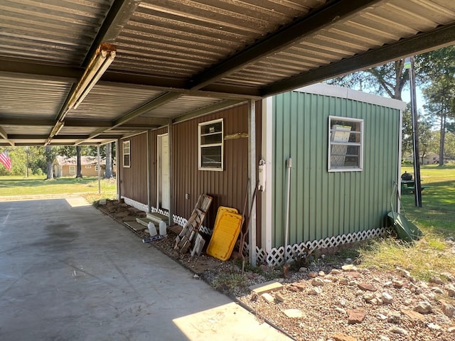 view of outdoor structure with a yard