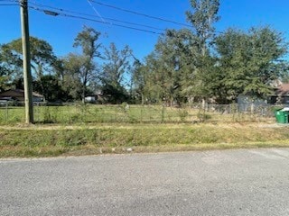 Listing photo 3 for TBD Hamlet St, Houston TX 77078