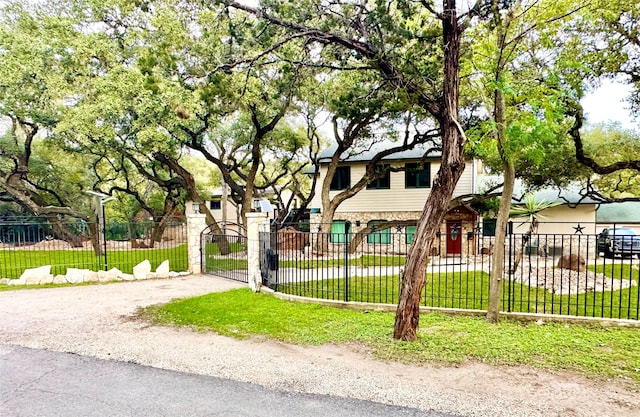 view of front of house with a front yard