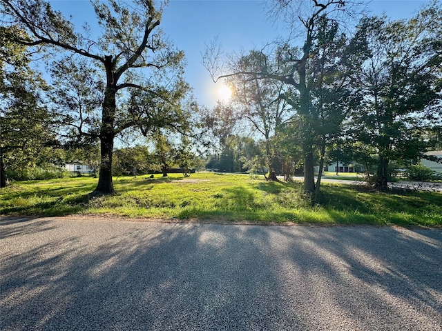 Listing photo 3 for 307 Harding Ave, Cleveland TX 77327