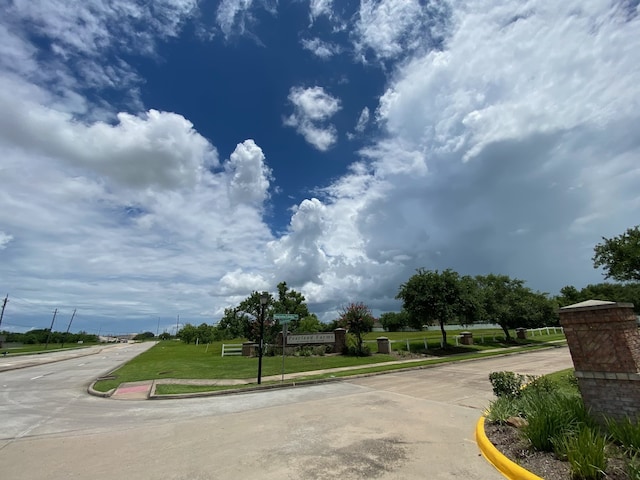 Listing photo 2 for 0 Magnolia Pkwy, Pearland TX 77584