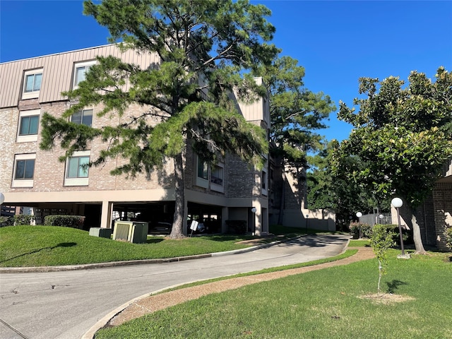 view of building exterior