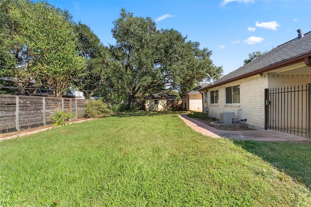 1133 Sally Anne Dr, Rosenberg, TX 77471 - view of yard with central AC