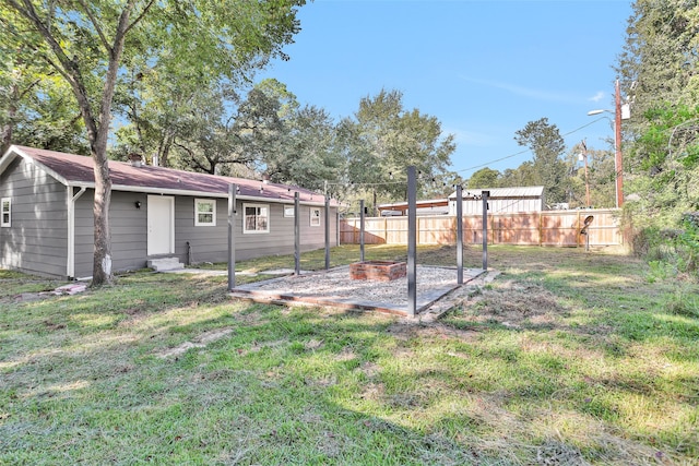 view of yard featuring a patio