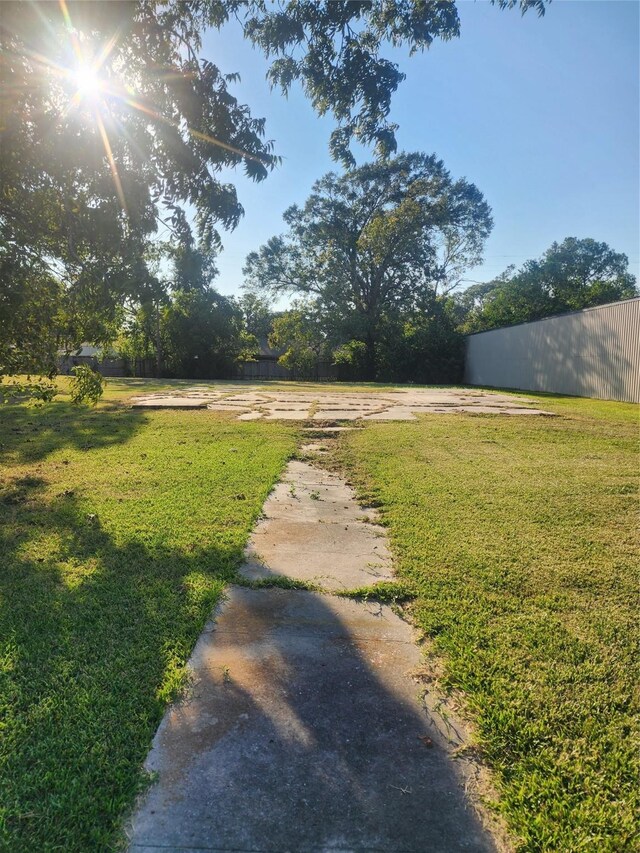 1409 N Pruett St, Baytown, TX 77520