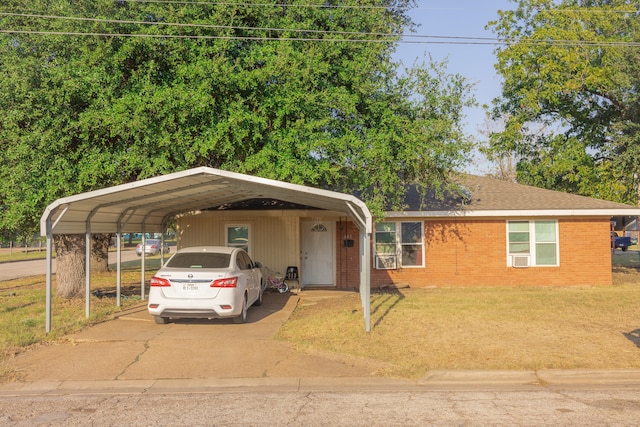 single story home with a front yard