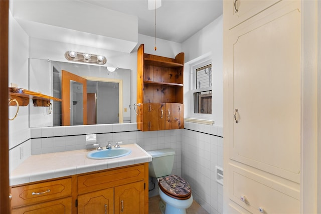 4415 Fallbrook Dr, Houston, TX 77018 - bathroom with toilet and vanity
