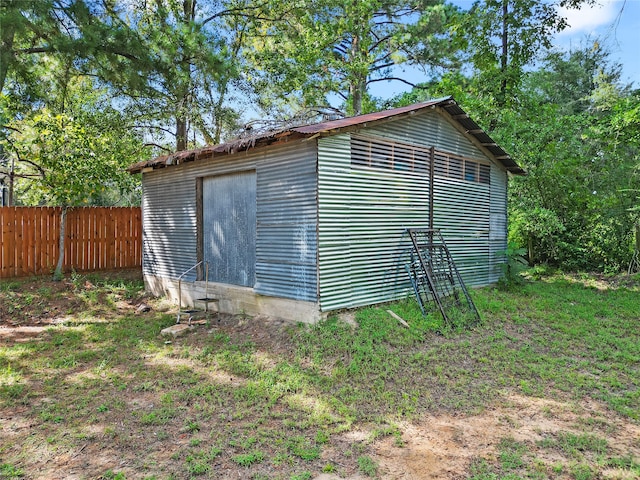 view of outbuilding