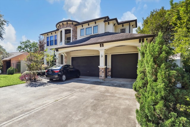 view of front facade with a garage