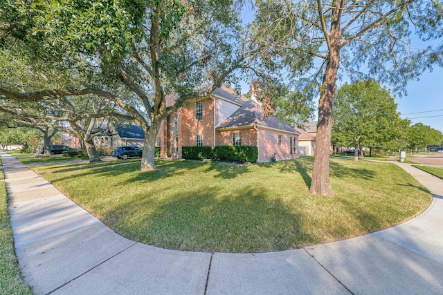 view of front of house with a front yard