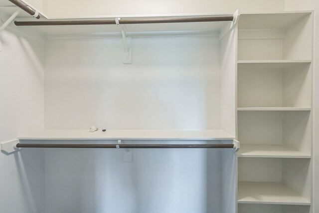 24578 Derry St, Hempstead, TX 77445 - view of walk in closet