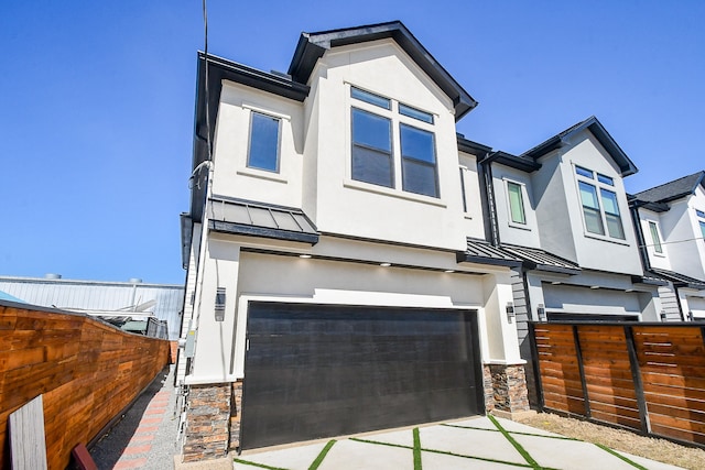 view of front facade featuring a garage