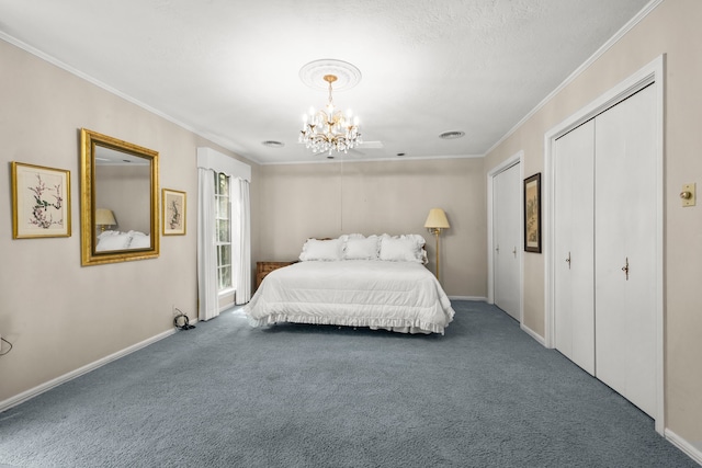 bedroom with a notable chandelier, ornamental molding, and carpet