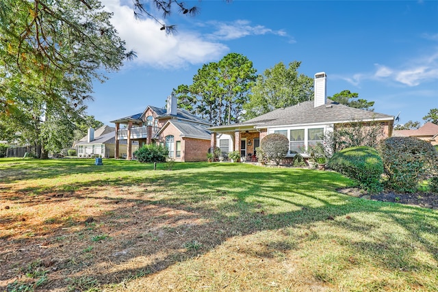 view of front of property with a front yard