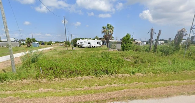 Listing photo 2 for 902 18th St, Port Bolivar TX 77650