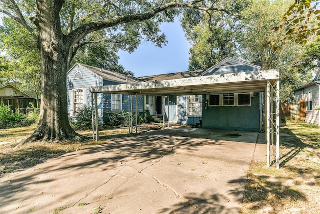 view of front of house featuring a carport