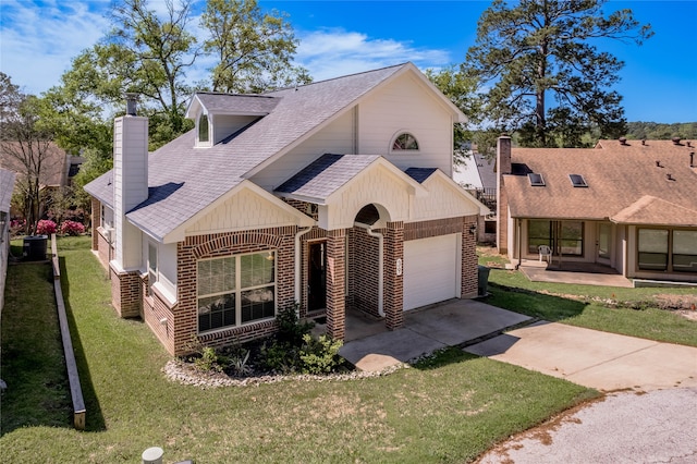 view of front facade featuring a front lawn, a porch, central air condition unit, and a garage