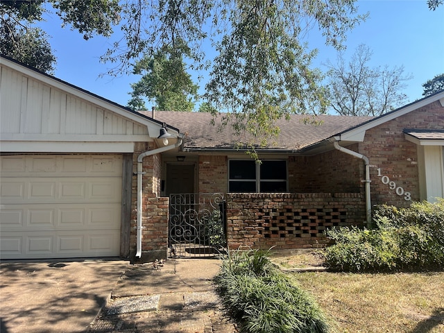 property entrance featuring a garage