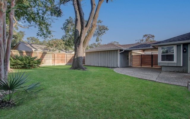 view of yard with a patio area