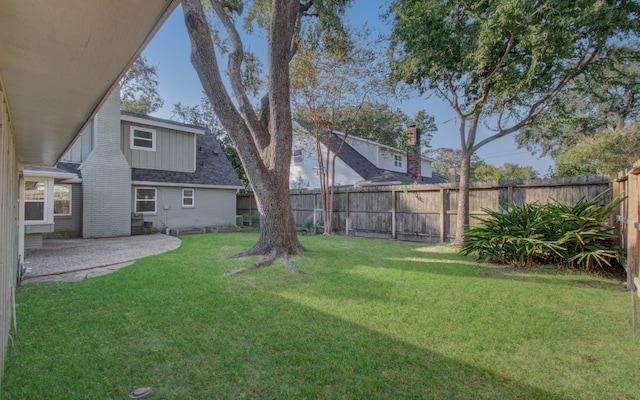 view of yard with a patio