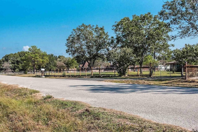 000 W Hidden Lake Ln, Richmond, TX 77406