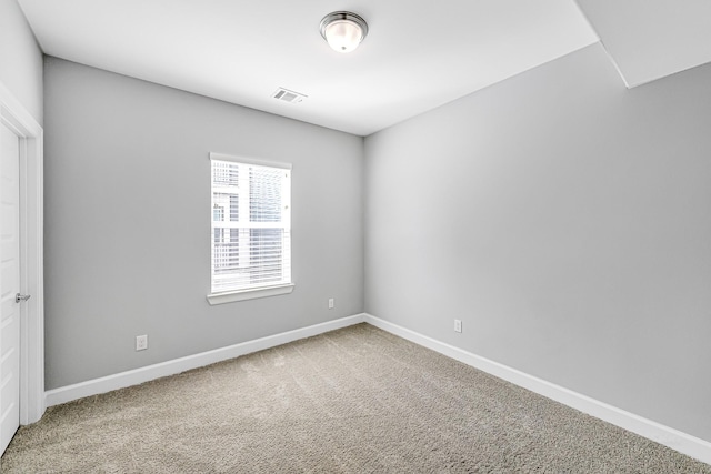 view of carpeted spare room