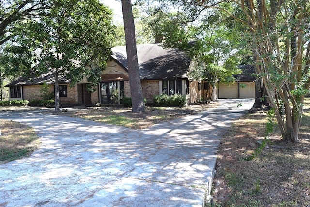 view of front facade with a garage