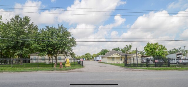 6309 E Houston Rd, Houston, TX 77028 - photo 1