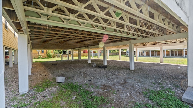 view of property's community featuring a yard