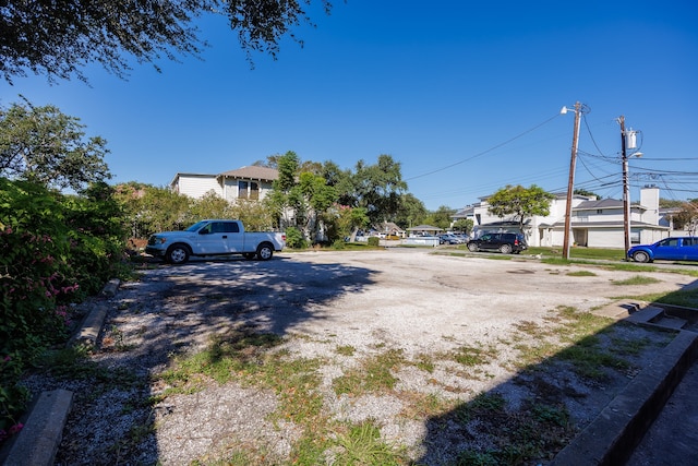 view of yard with a garage