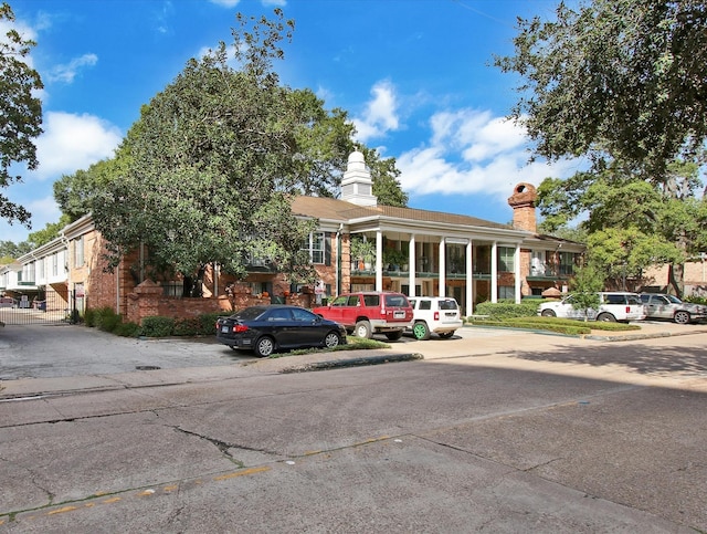 view of front of house