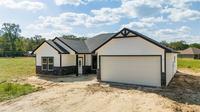 view of front facade featuring a garage