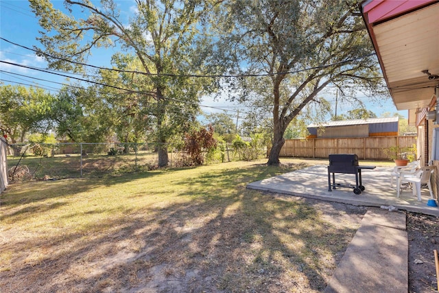 view of yard with a patio