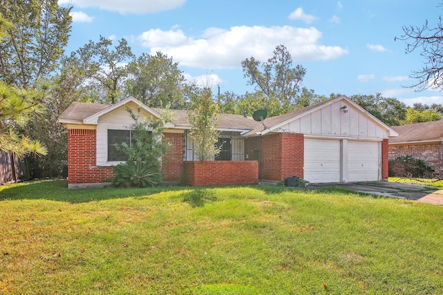 ranch-style home featuring a front lawn and a garage