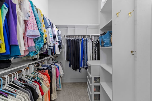 view of spacious closet