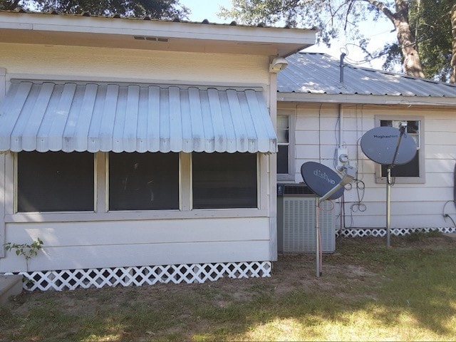 view of property exterior