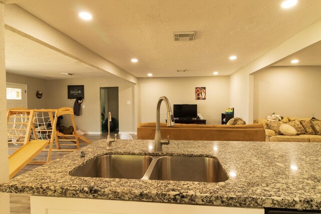 2102 Jones Rd Unit 3, Baytown, TX 77521 - photo 8
