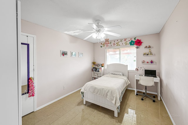 bedroom featuring ceiling fan