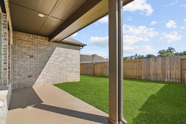 view of yard with a patio area