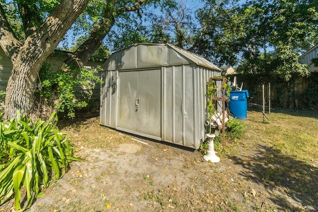 view of outdoor structure