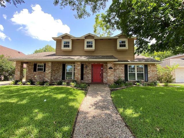 view of front of house featuring a front lawn