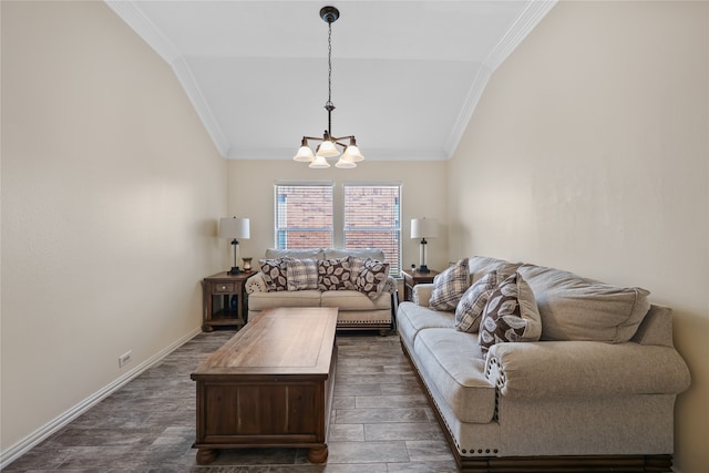 living room featuring lofted ceiling, crown molding, dark wood-type flooring, and an inviting chandelier