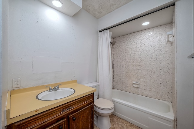 full bathroom featuring toilet, shower / bathtub combination with curtain, and vanity