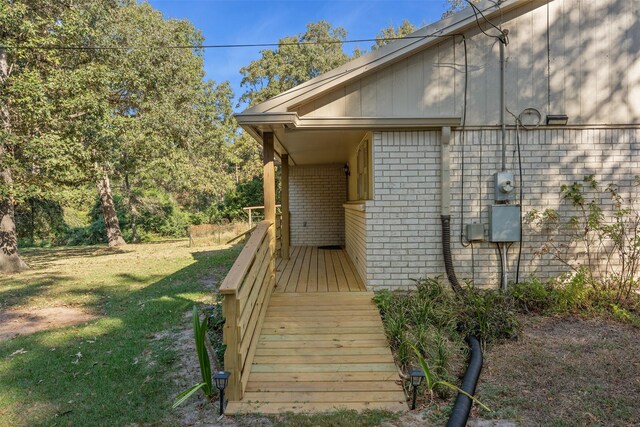 exterior space featuring a yard