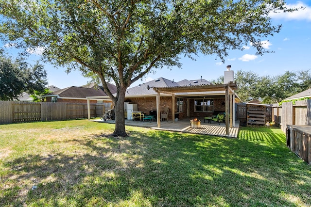 view of yard with a patio