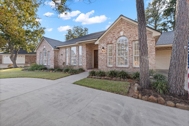 view of front facade with a garage